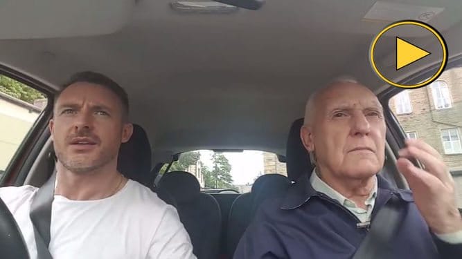 Un anciano británico con alzheimer se vuelve viral tras recuperar la memoria con la música