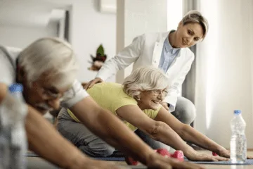 3 actividades de estimulación motora para pacientes con Alzheimer