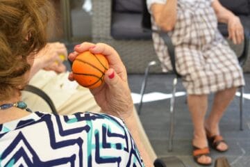 Villa Soleares - ejercicio pelota 1